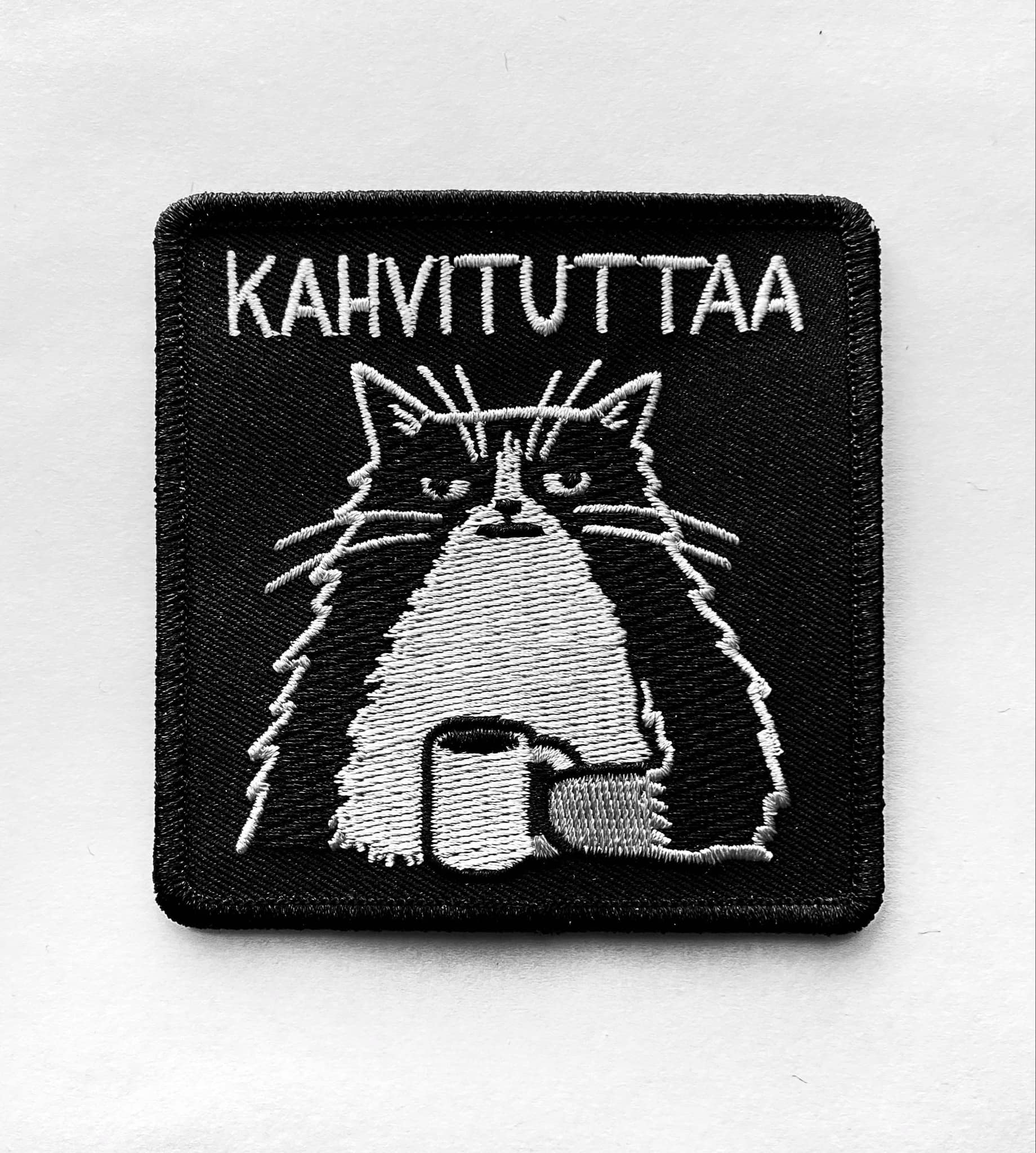 Darrakatti Kahvituttaa- kangasmerkki