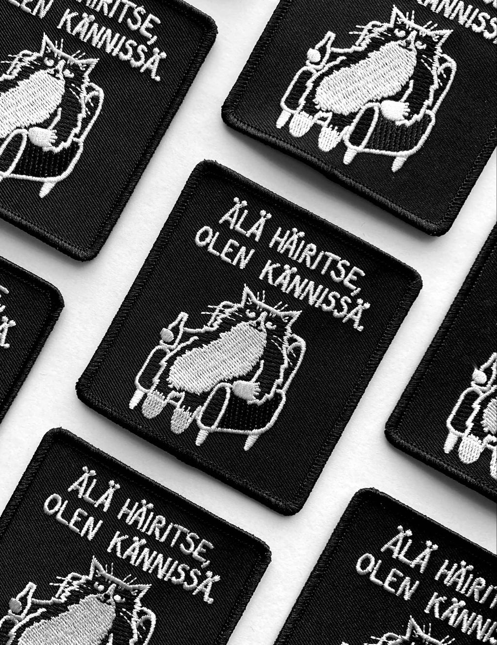 Darrakatti Älä häiritse, olen kännissä- kangasmerkki