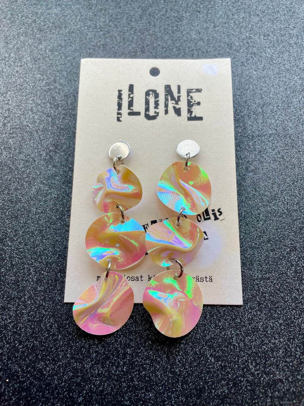 Ilone hologrammipallokorvakorut